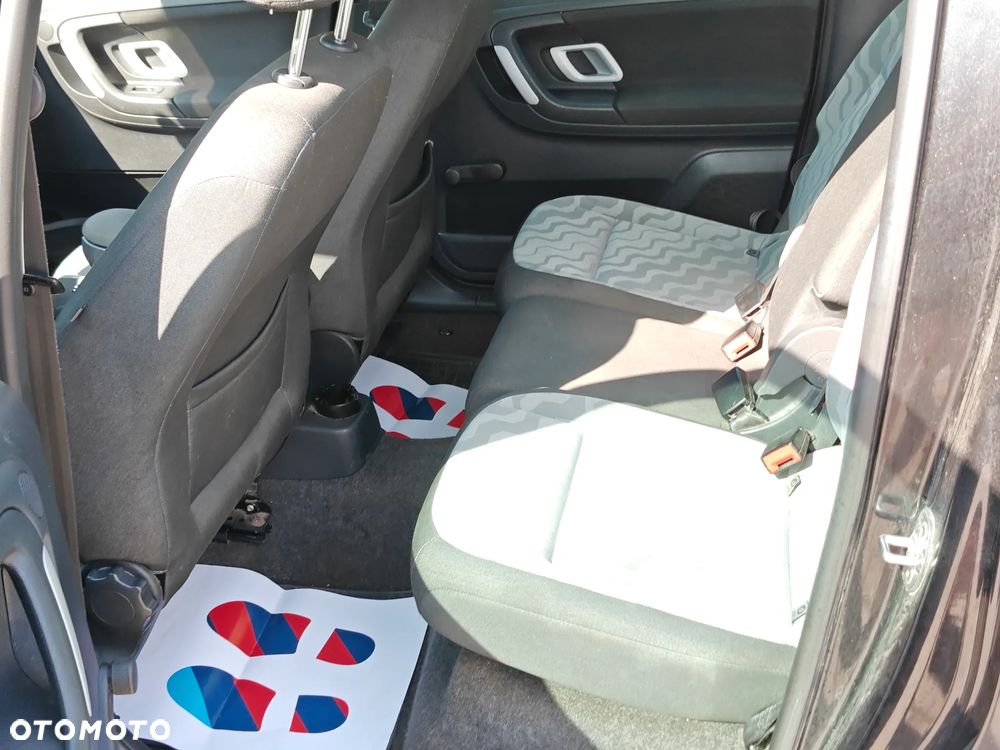 Skoda Roomster 1.2 Style - 11