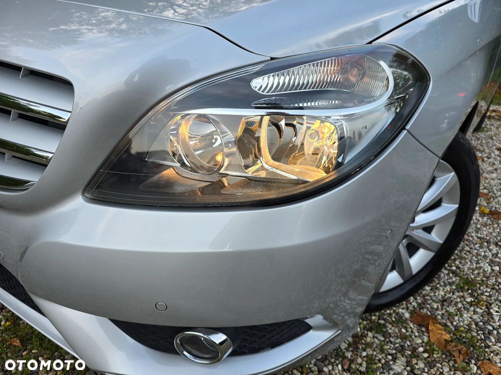 Mercedes-Benz Klasa B 180 (BlueEFFICIENCY) - 11