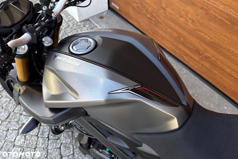 Yamaha MT - 26