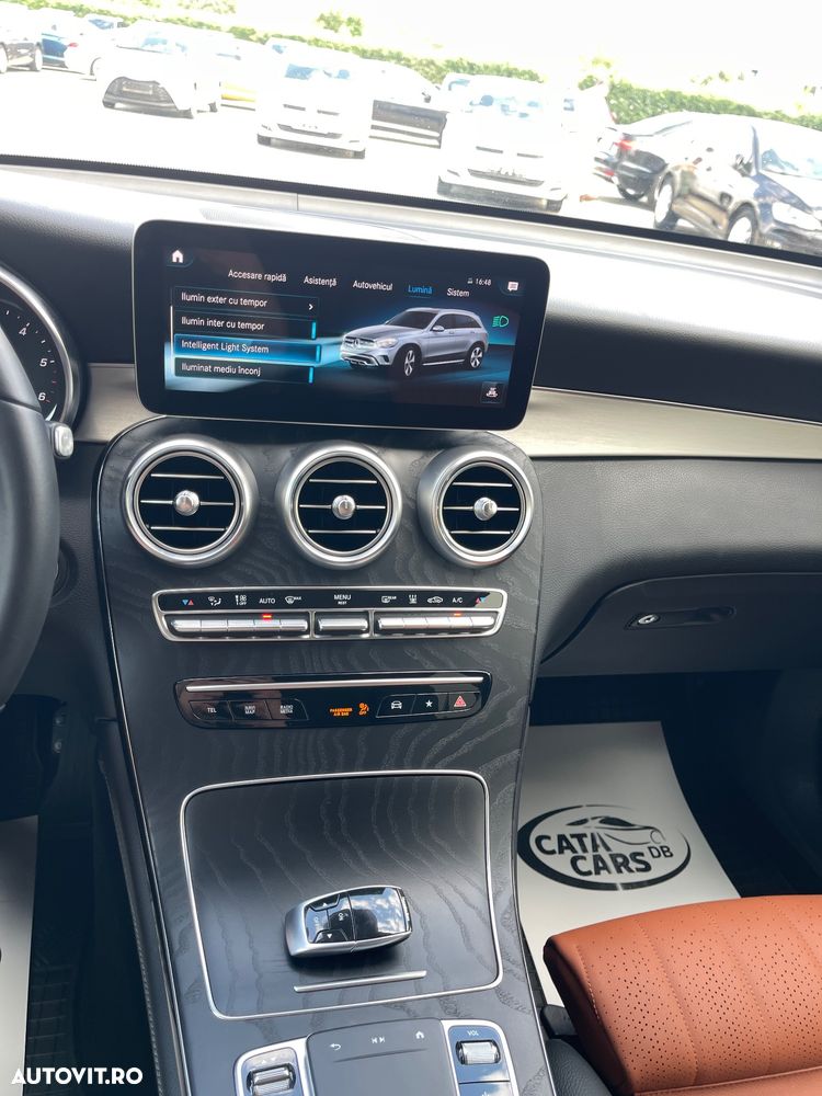 Mercedes-Benz GLC 300 d 4MATIC 9G-TRONIC - 36