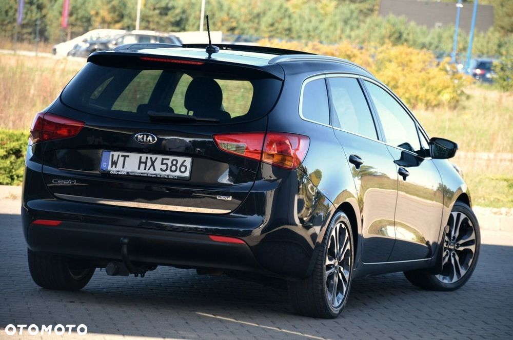 Kia Ceed - 11
