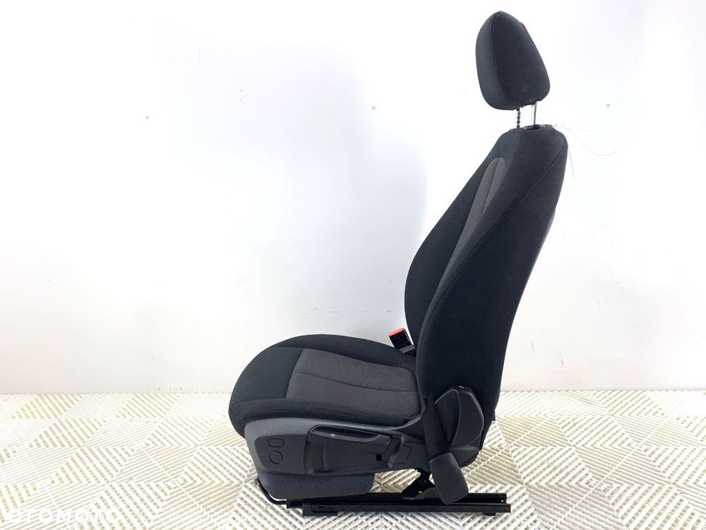 FOTEL LEWY PRZÓD  BMW X1 (F48) 2014 - 2022 sDrive 18 i 103 kW [140 KM] benzyna 2017 - 2022 - 4