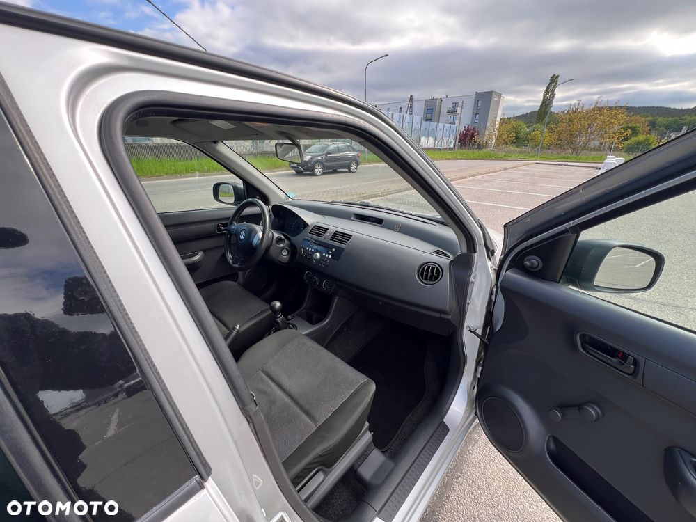 Suzuki Swift 1.3 Club - 19