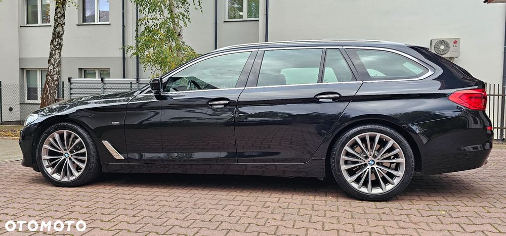 BMW Seria 5 520d Touring Luxury Line - 11