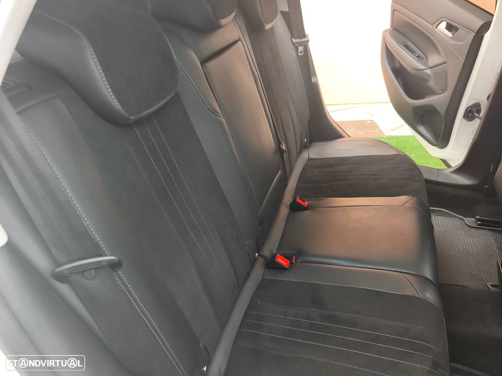 Peugeot 308 SW 1.6 BlueHDi Allure J17 EAT6 - 26