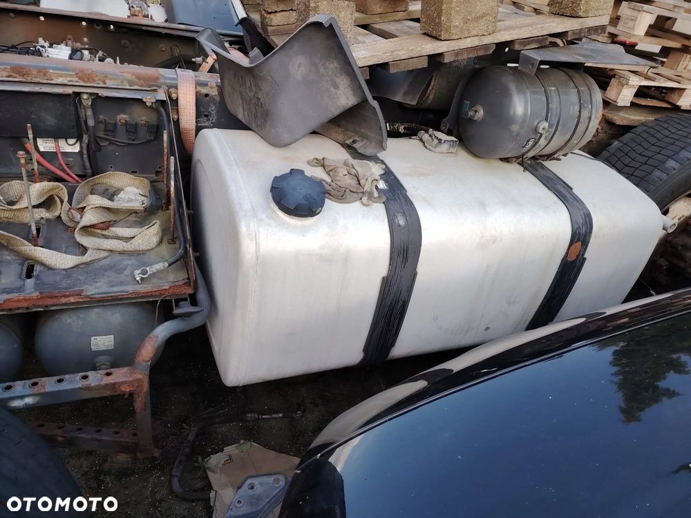 zbiornik paliwa volvo scania daf mercedes renault 400l  części - 1