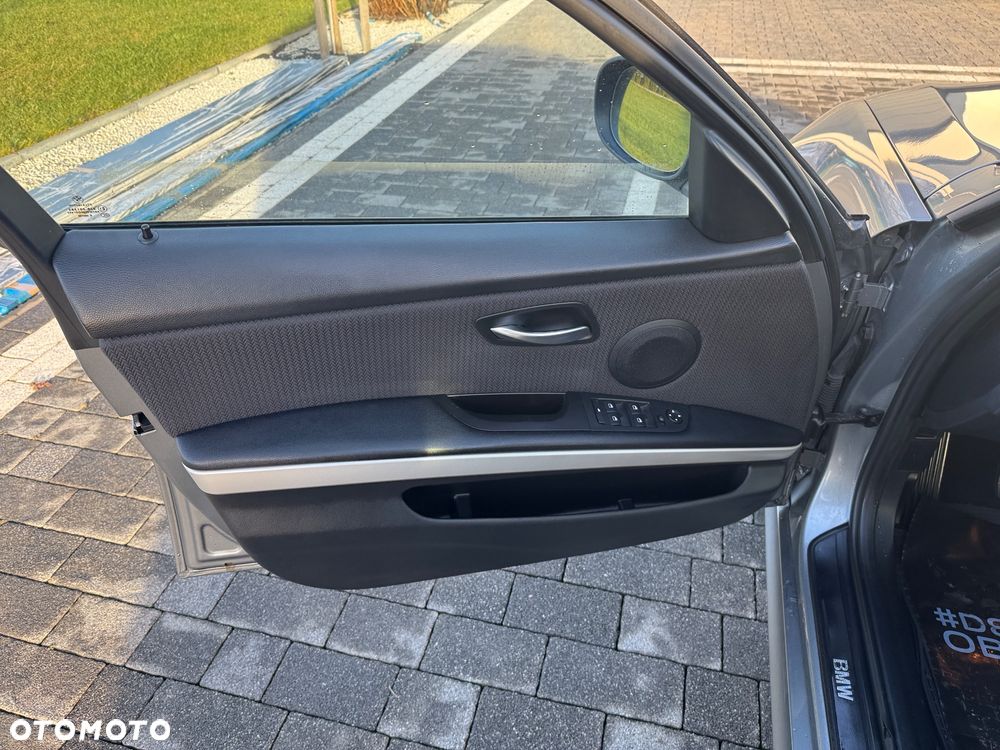 BMW Seria 3 316d - 17