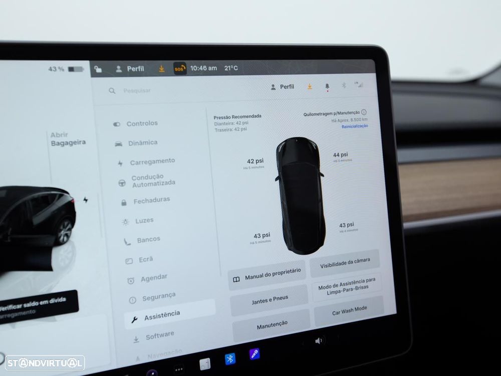 Tesla Model Y Long Range Dual Motor AWD - 26