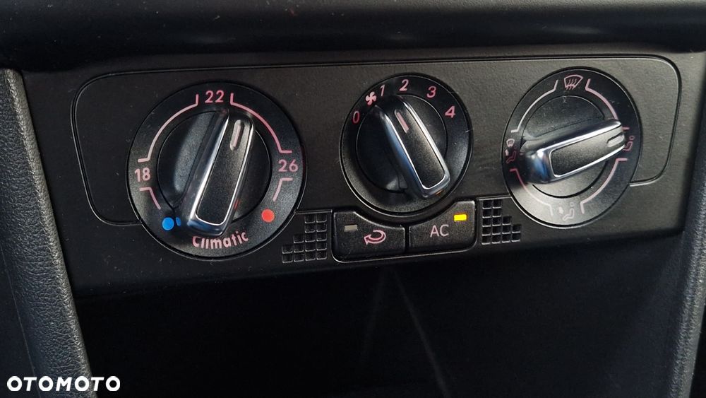 Volkswagen Polo 1.4 Comfortline - 22