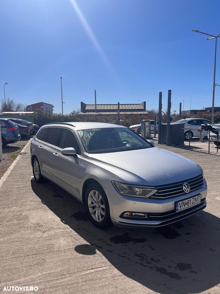 Volkswagen Passat 2.0 TDI DSG (BlueMotion Technology) Comfortline - 1
