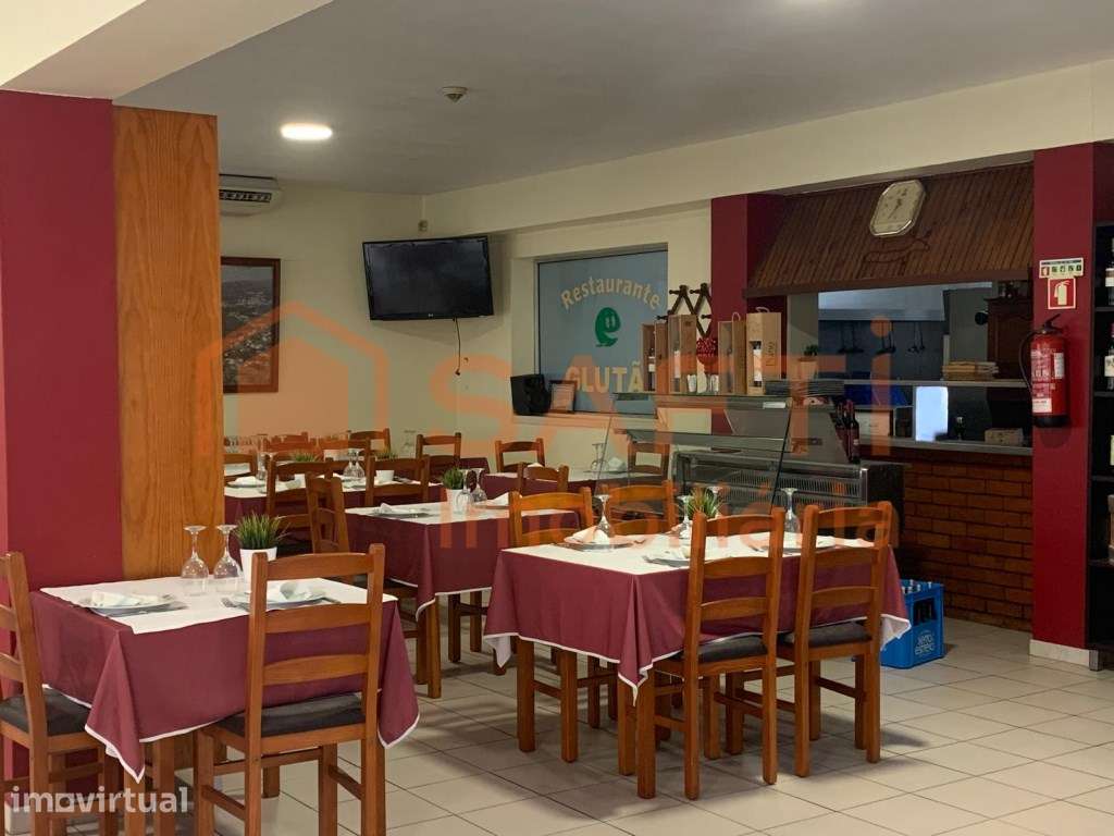 2 Apartamentos T2 + Restaurante + R/C livre para negócio - Grande imagem: 3/19