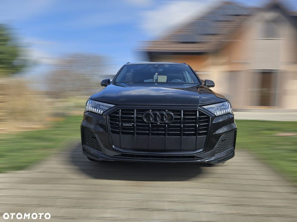 Audi Q7 - 1