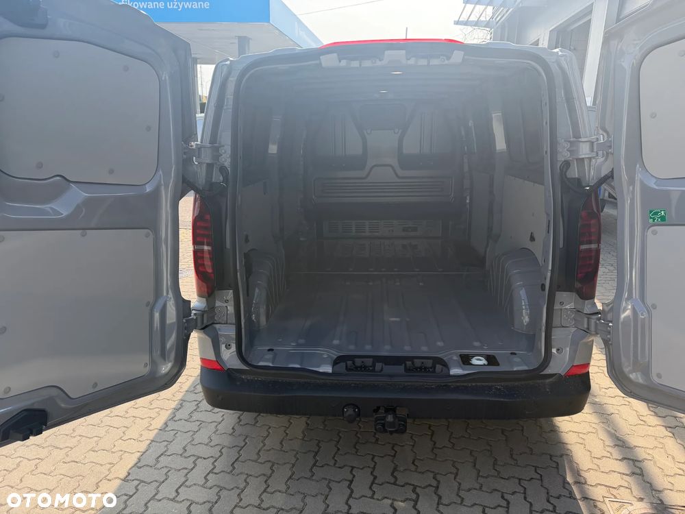 Volkswagen Transporter T7 - 10