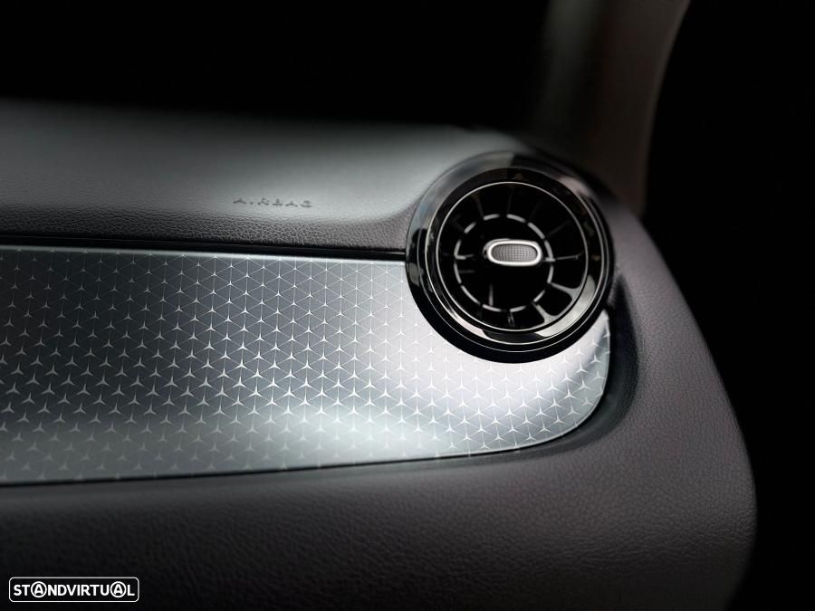 Mercedes-Benz GLA 180 - 18