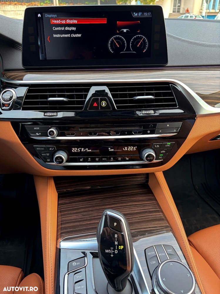 BMW Seria 5 520d xDrive AT - 17