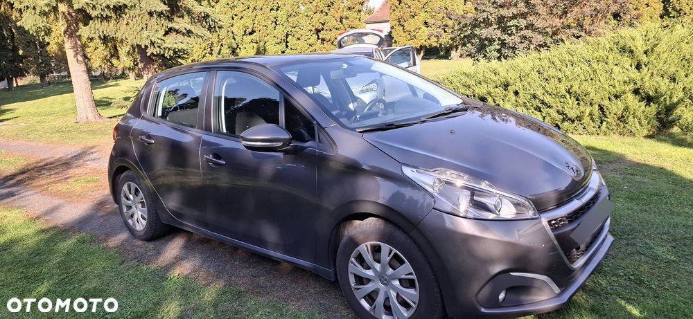 Peugeot 208 2018 photo 2