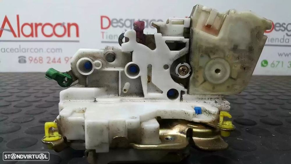 FECHADURA PORTA FRONTAL DIREITA NISSAN NAVARA 2003 -805025P06A - 2