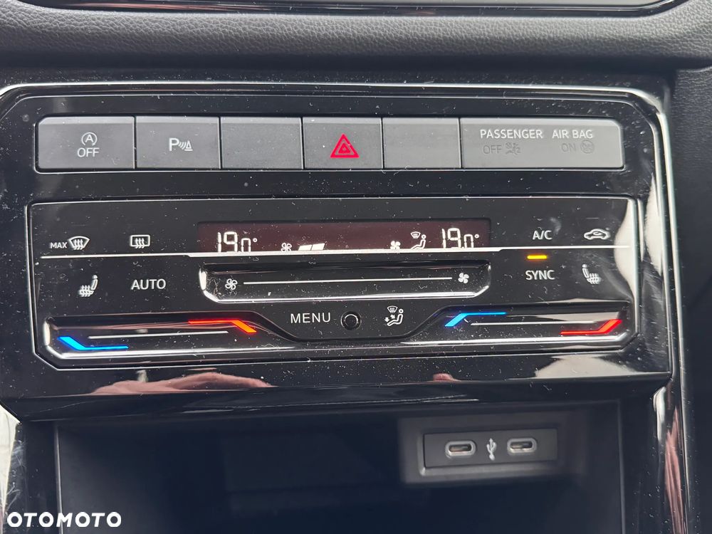 Volkswagen T-Cross 1.0 TSI Life DSG - 26