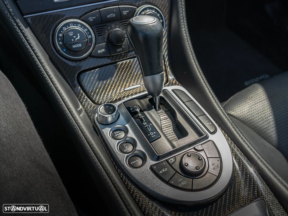 Mercedes-Benz SL 63 AMG Standard - 15