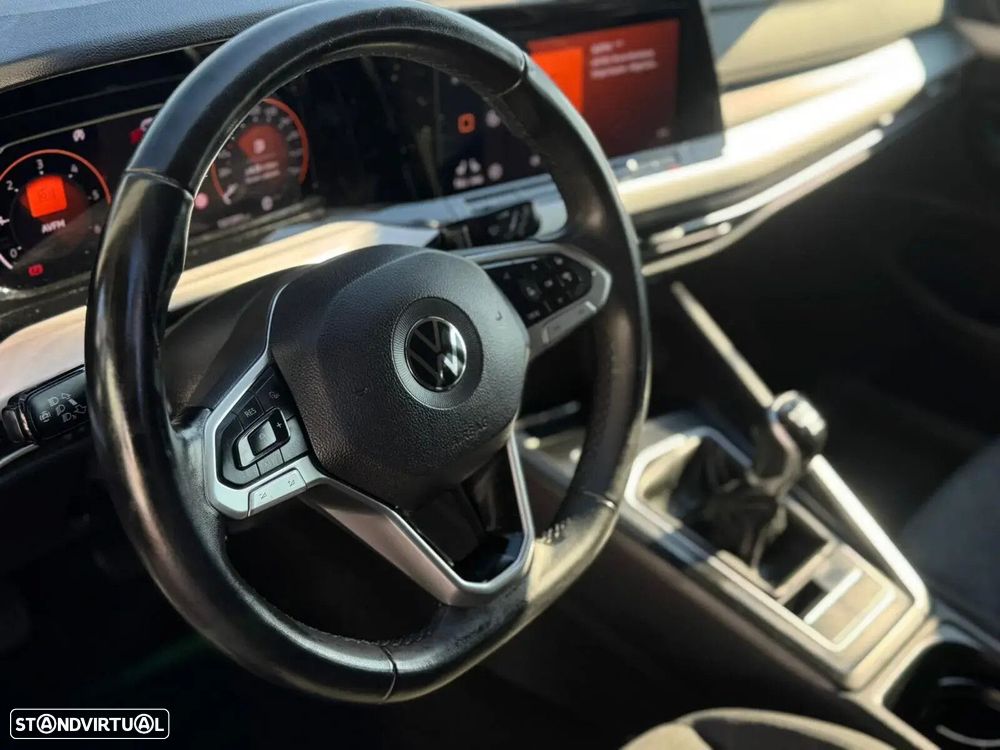 VW Golf Variant - 11