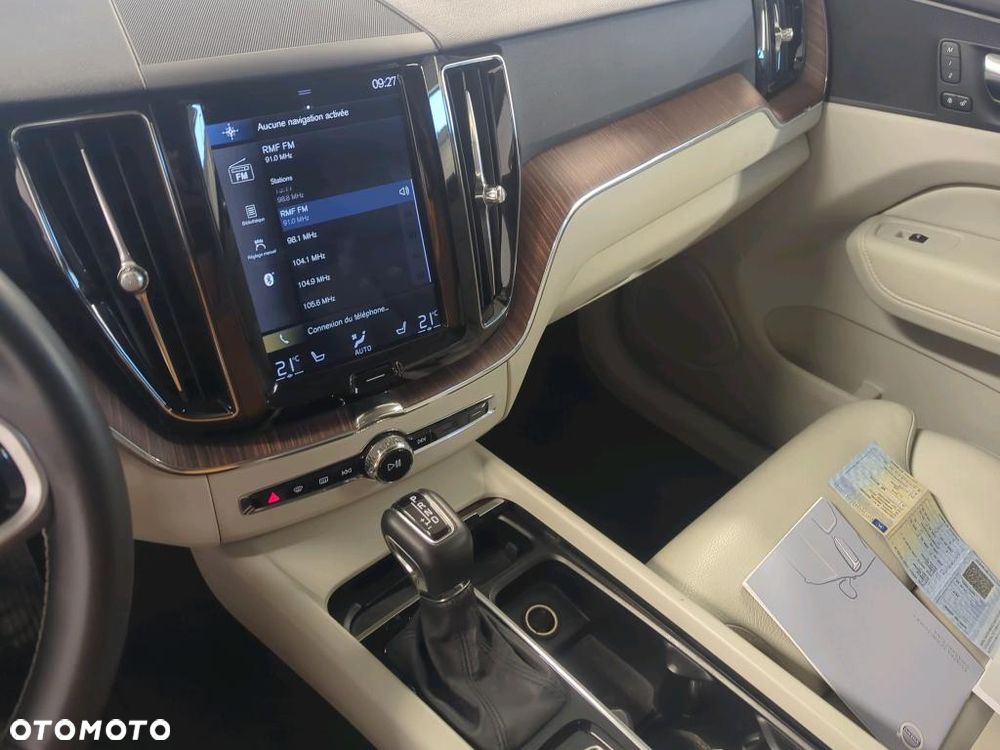 Volvo XC 60 D4 Momentum - 7
