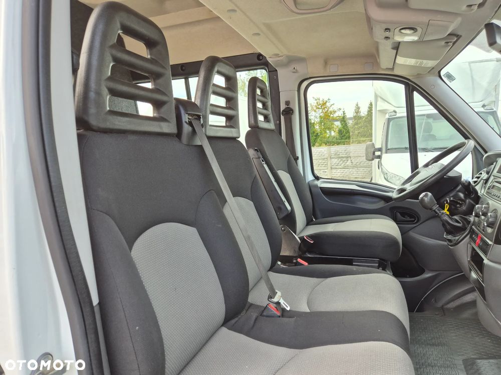 Iveco Daily 35S13 L3H2, Brygadówka 6 osób, blaszak, HAK 3.5T, klimatyzacja - 16