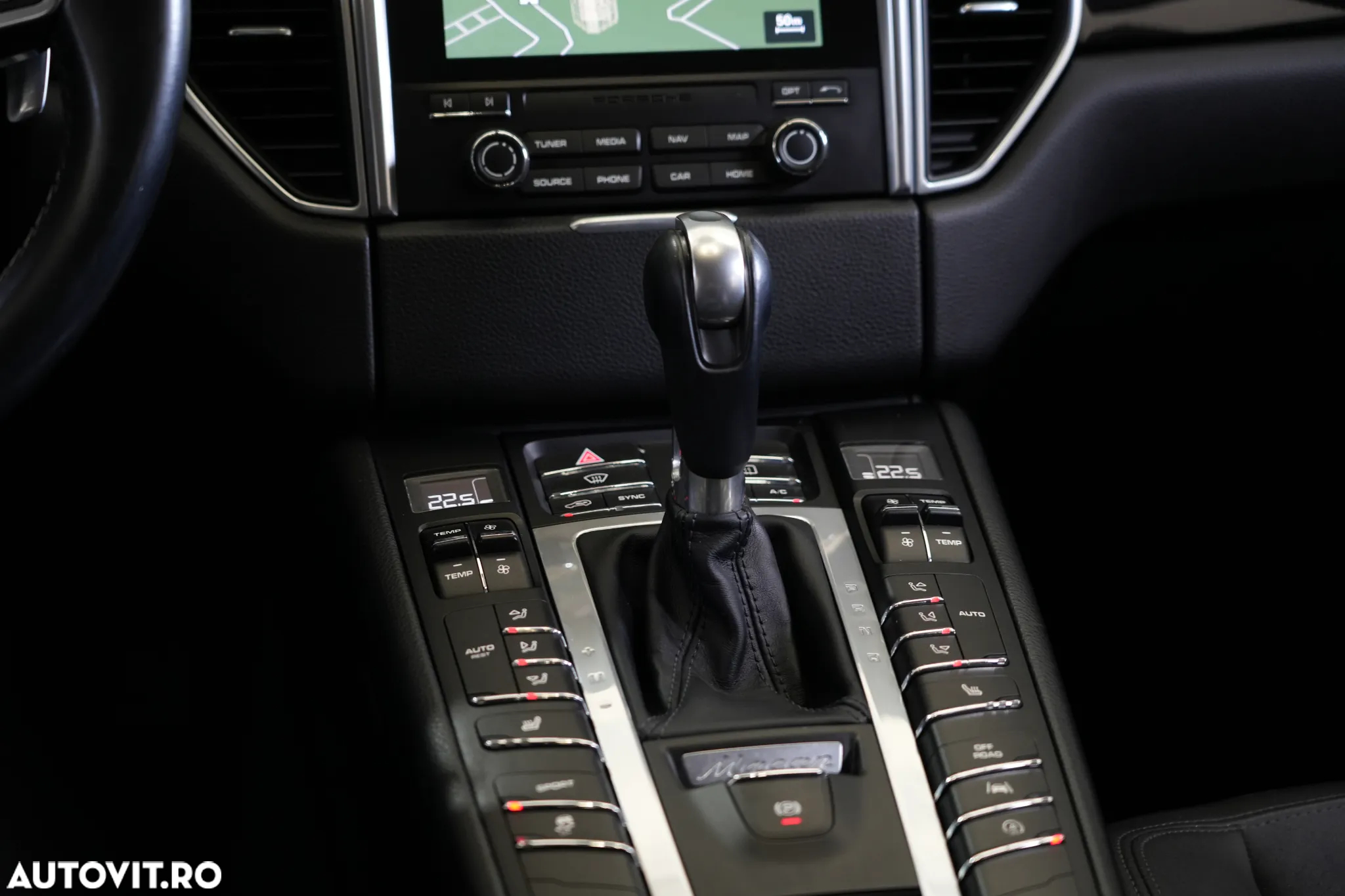 Porsche Macan - 10