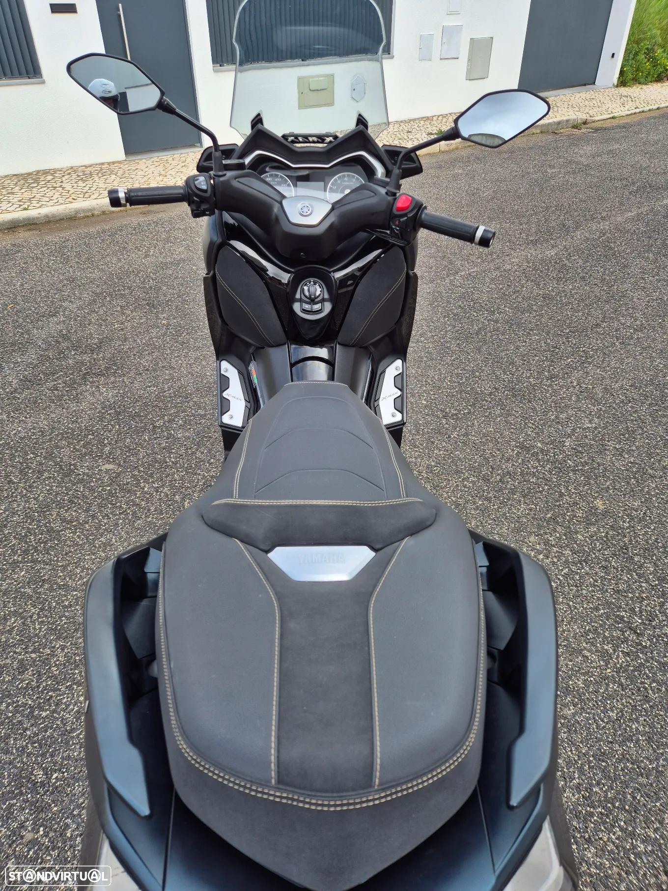 Yamaha X-Max 300 vs IRON MAX - 9