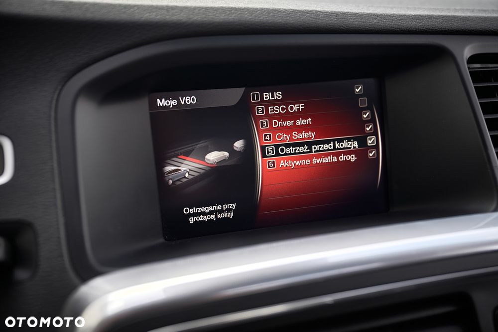 Volvo V60 D3 Geartronic Momentum - 37