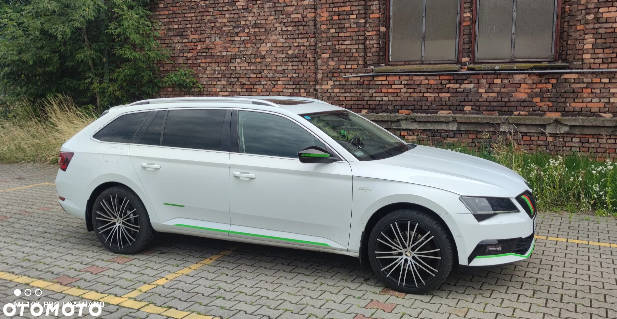 Skoda Superb 2.0 TDI 4x4 L&K DSG - 10