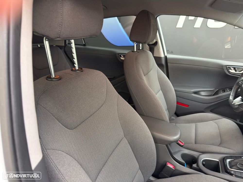 Hyundai Ioniq 1.6 GDI PHEV Pack Plus - 41