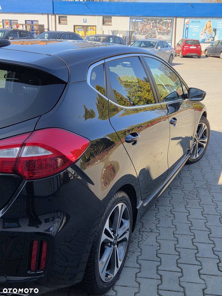 Kia Ceed 1.6 CRDi GT Line - 4