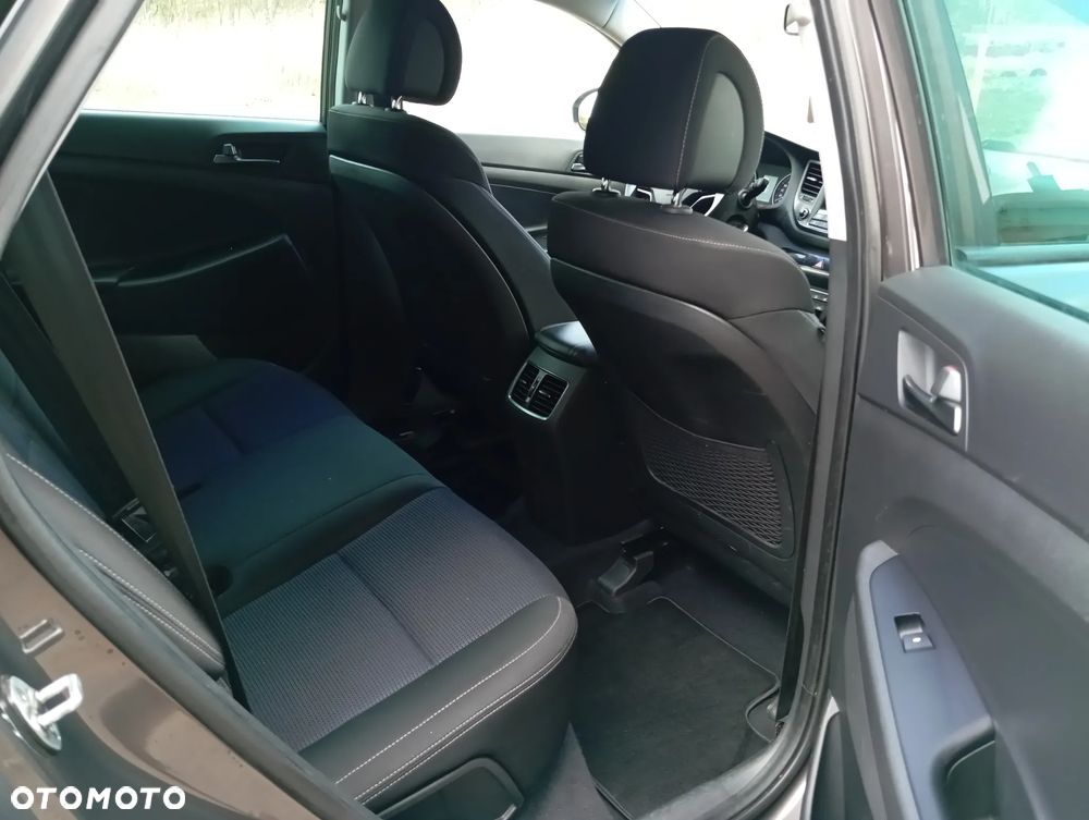 Hyundai Tucson blue 1.7 CRDi 2WD DCT Premium - 8