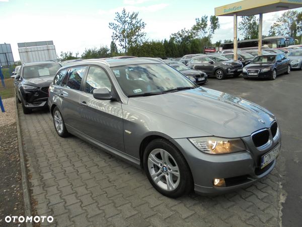 BMW Seria 3 320d DPF Touring