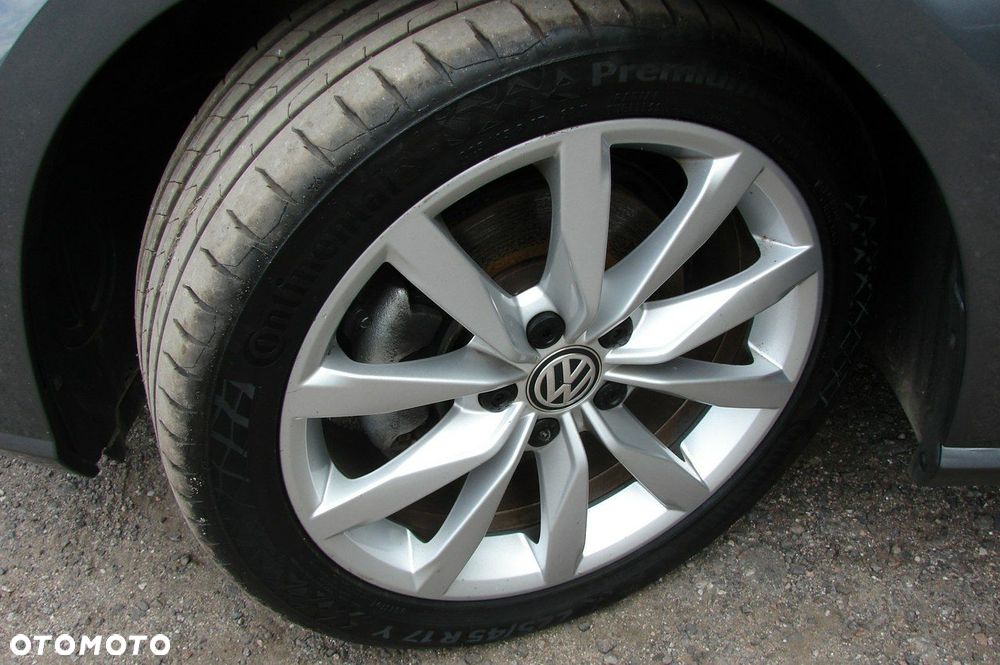 Volkswagen Golf - 20