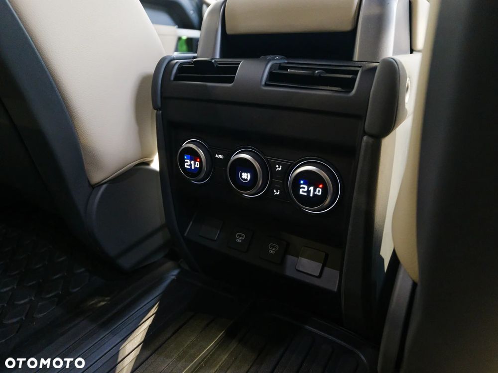 Land Rover Defender 2.0 P300 SE - 36
