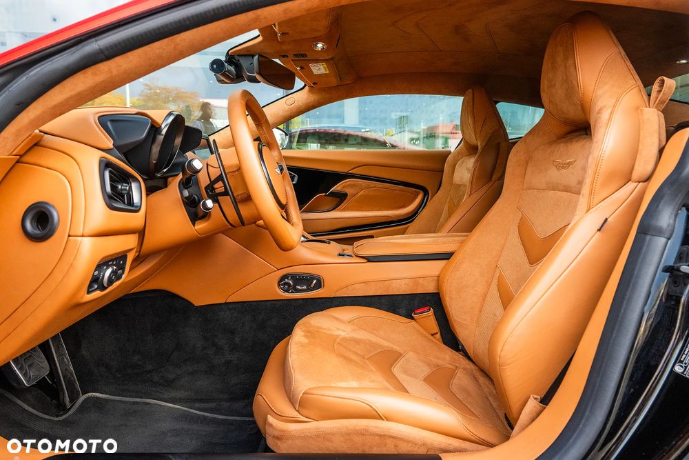 Aston Martin DBS - 20