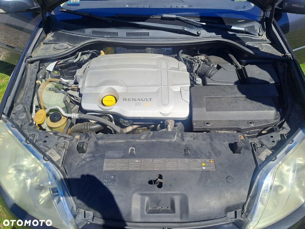Renault Laguna 2.0 DCi Confort Dynamique - 19