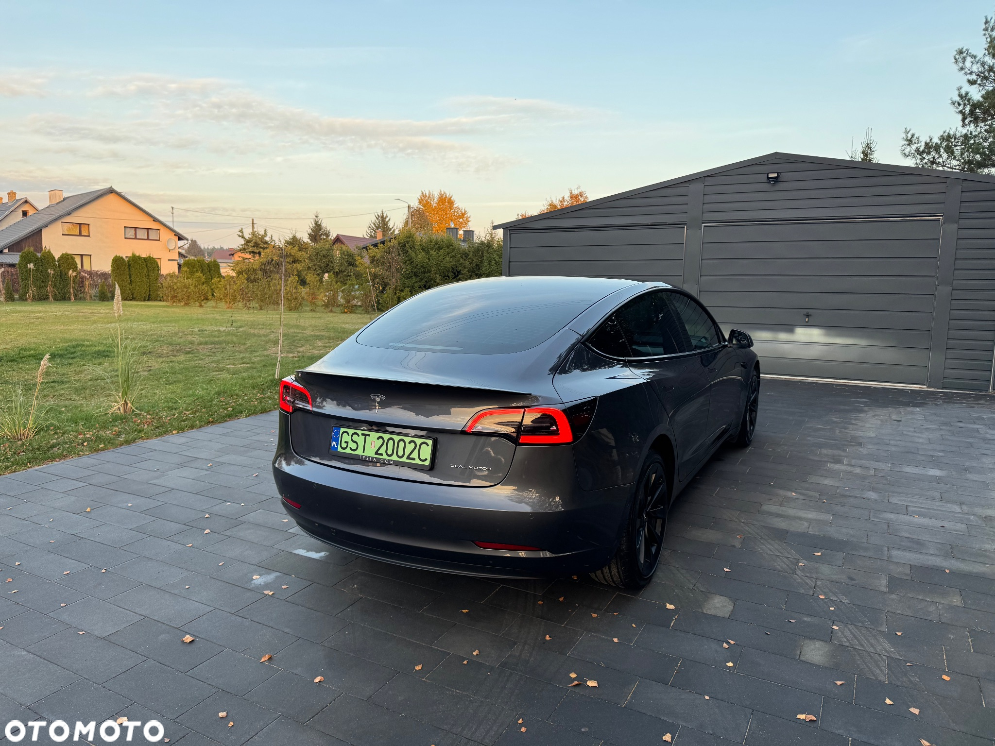 Tesla Model 3 - 10