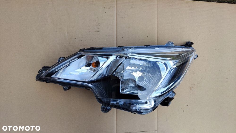 Mitsubishi Space Star II 20- Lampa Lewa Przednia Nieklejona EU Oryginał