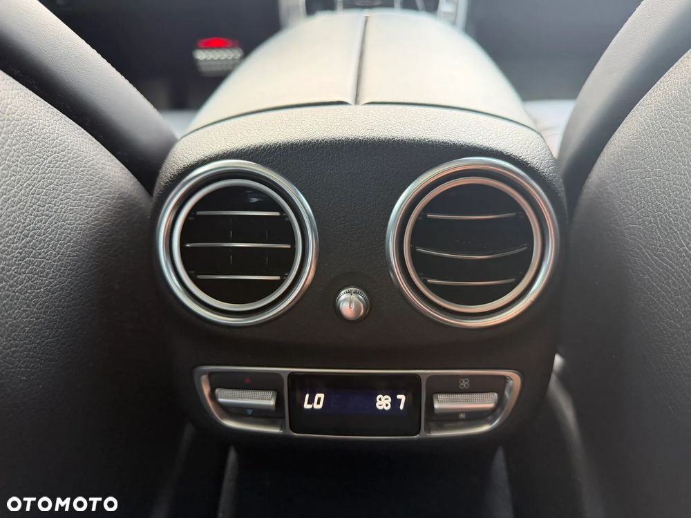 Mercedes-Benz Klasa E AMG 63 S 4Matic+ AMG Speedshift MCT-9G - 33