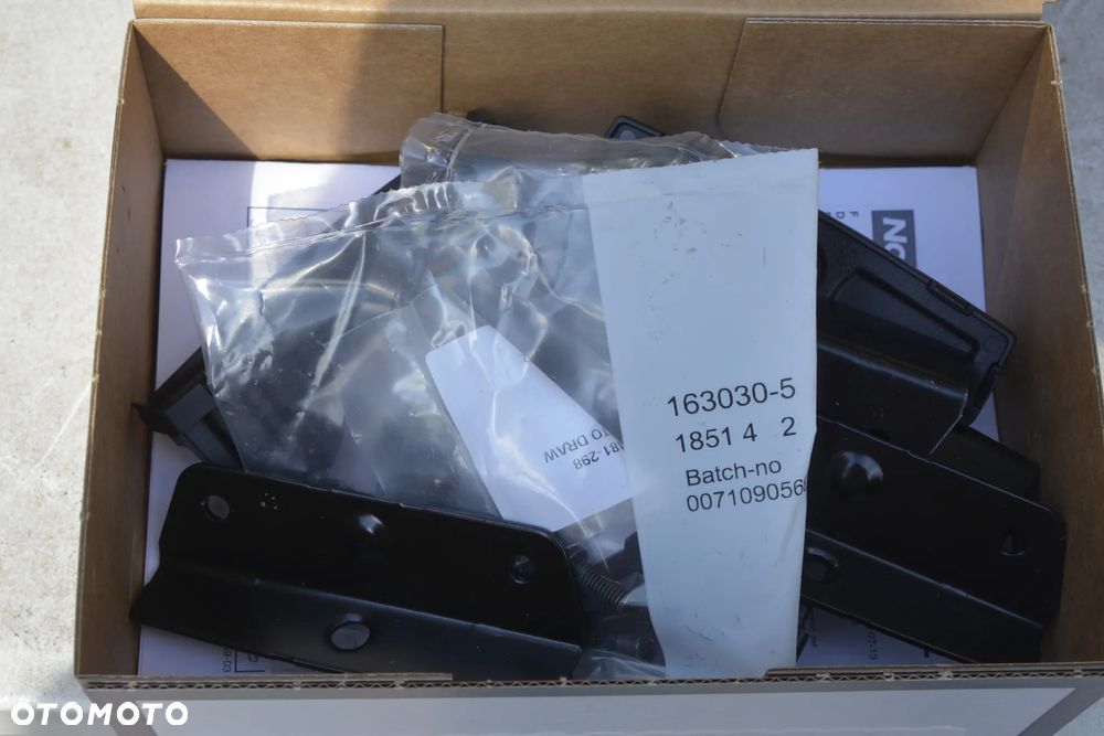 Ford S-MAX 2006-15 - Thule klucz - 2