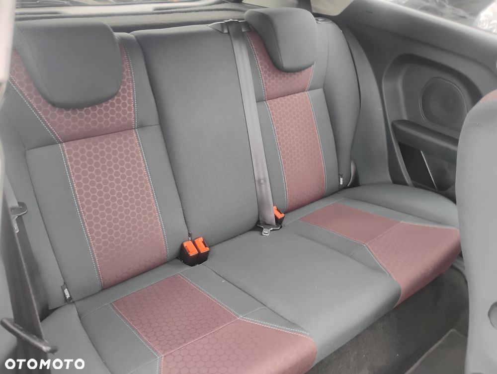 Ford Fiesta 1.4 Trend - 24