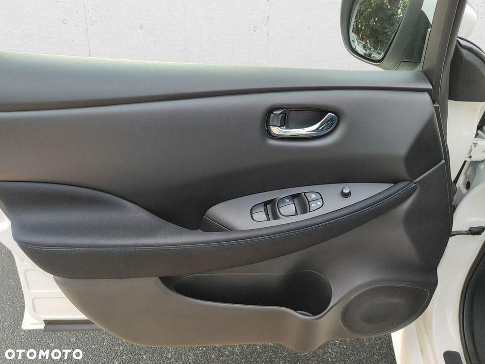 Nissan Leaf - 10