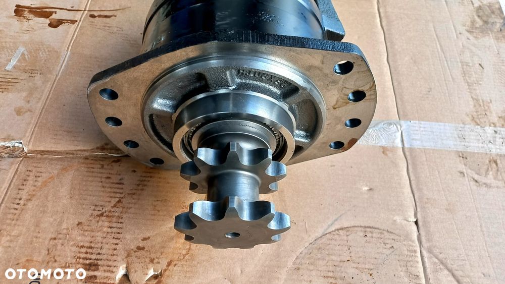 napęd gąsienicy silnik hydrauliczny rexroth 87035452 mini ładowarka case 435 445 445ct - 3