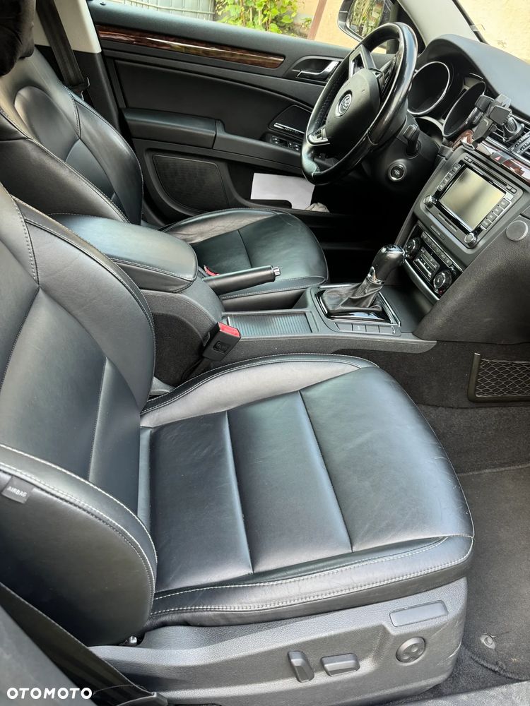 Skoda Superb 2.0 TDI Elegance DSG - 10