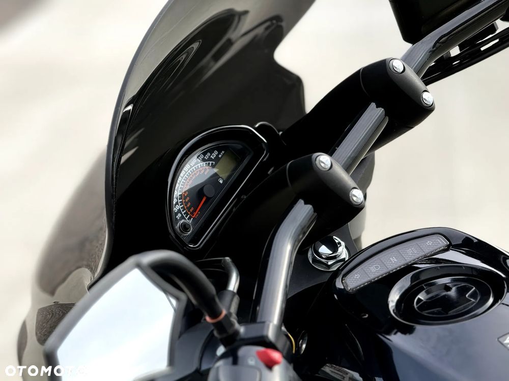 Suzuki Boulevard - 30