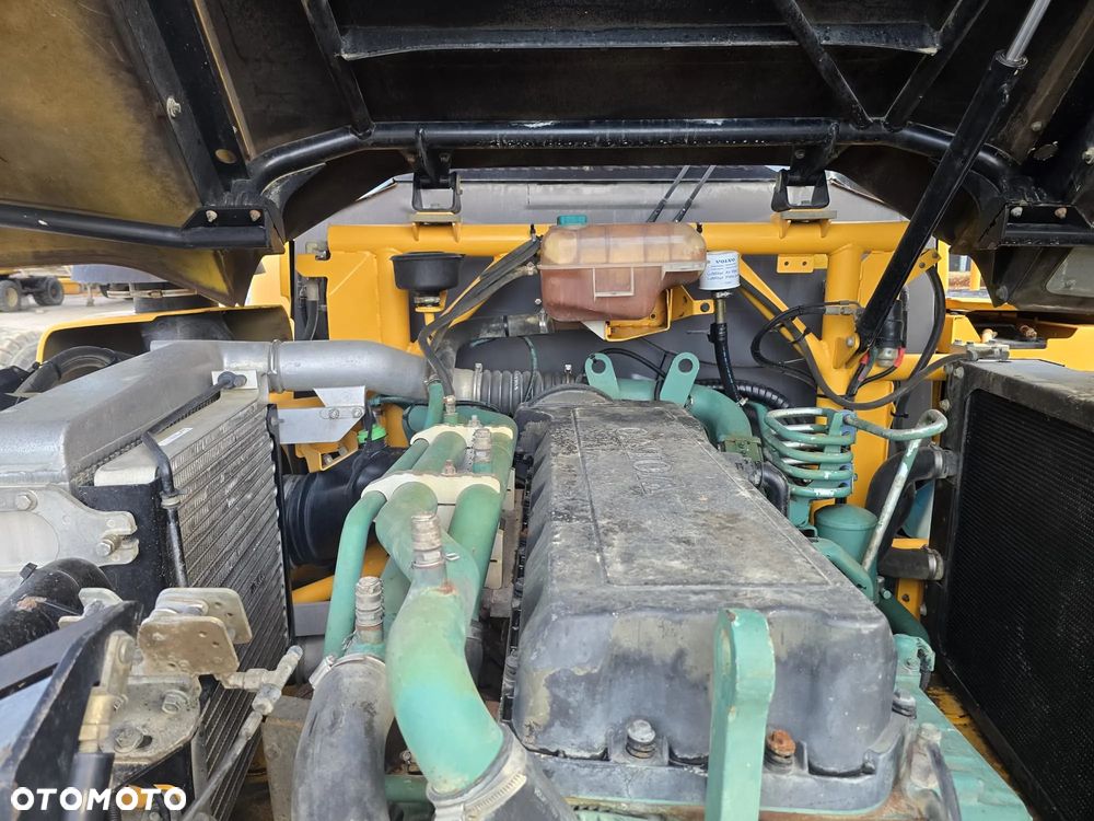 Volvo A25D - 21