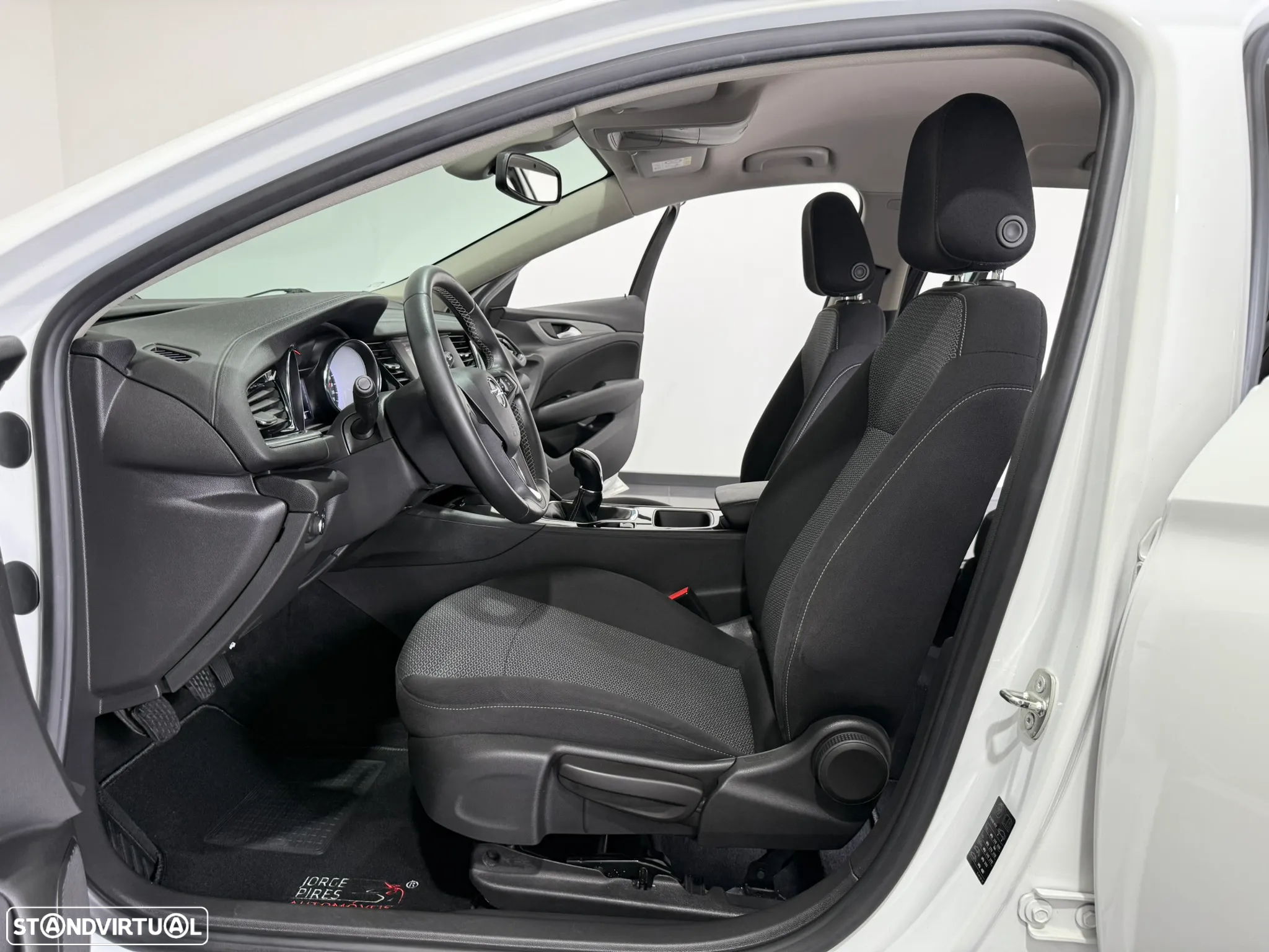 Opel Insignia Sports Tourer 1.6 CDTi Business Edition - 33