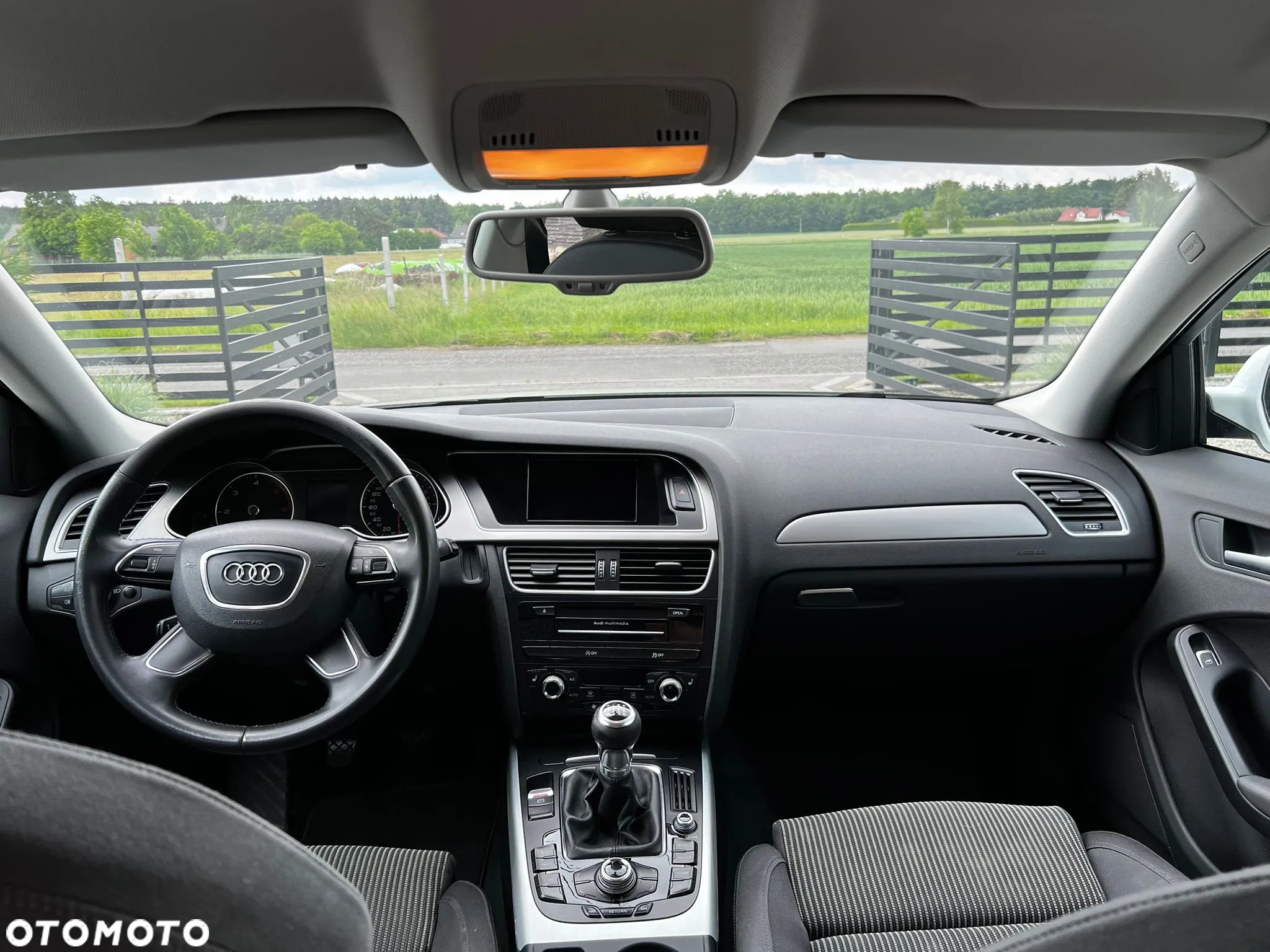 Audi A4 Avant 2.0 TDI DPF Ambiente - 12